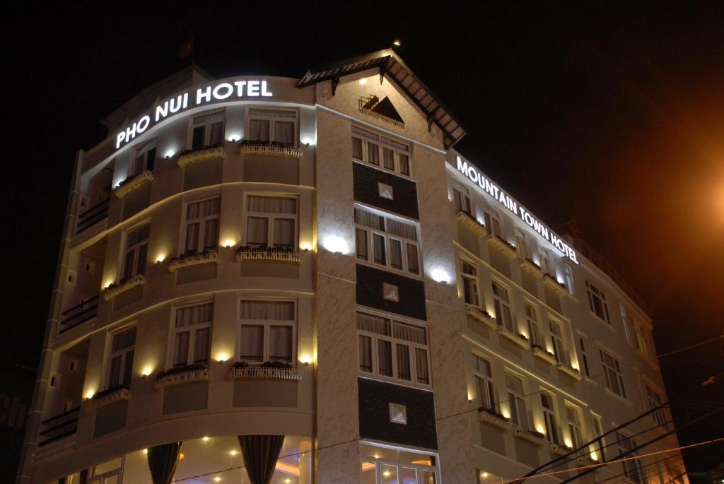 Mountain Town Hotel Da Lat Esterno foto