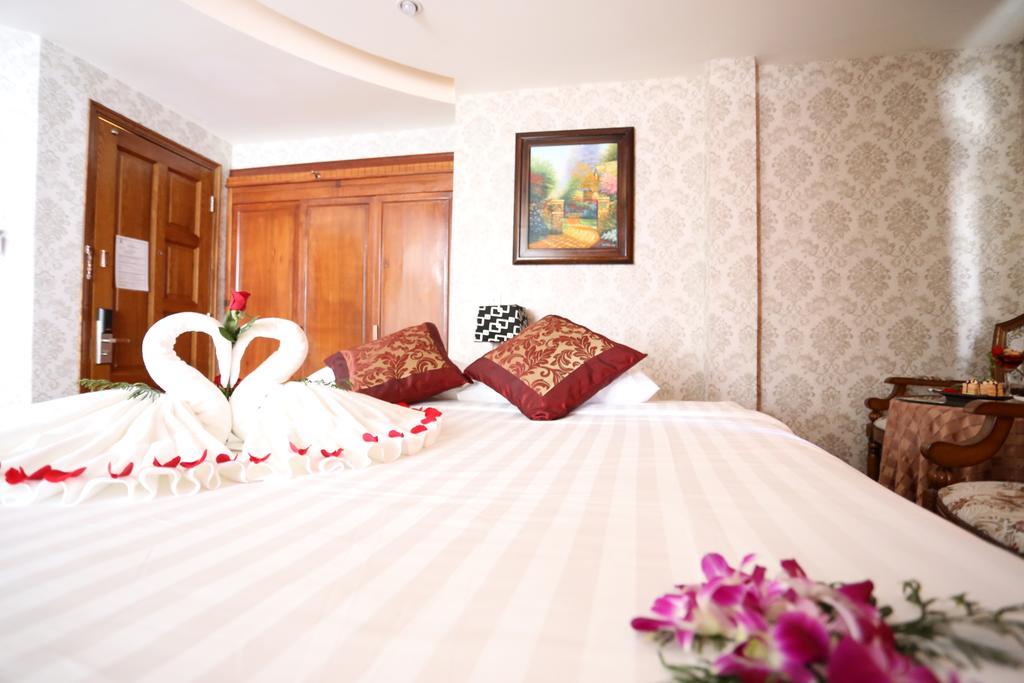 Mountain Town Hotel Da Lat Esterno foto