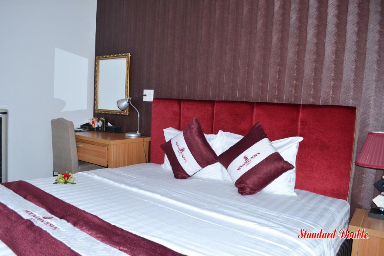Mountain Town Hotel Da Lat Esterno foto